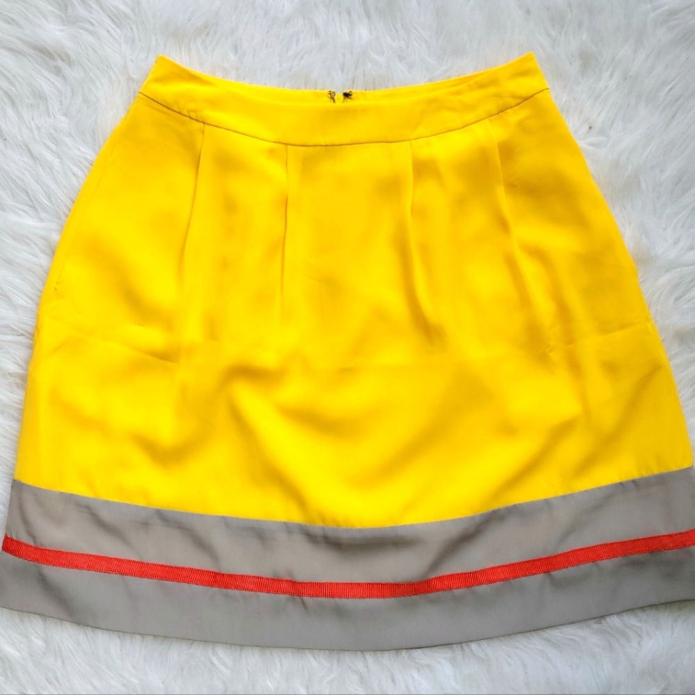 NWOT! MODCLOTH Azalea Skirt w/Pockets!